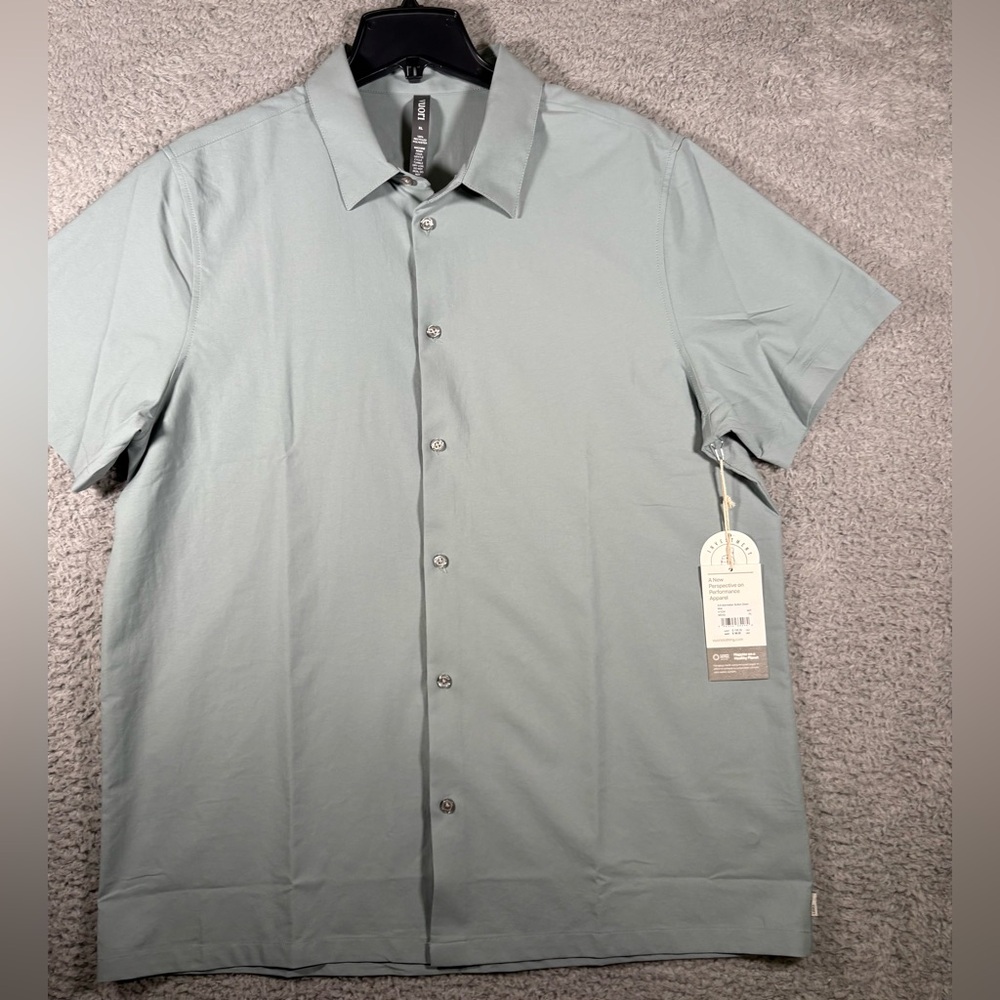 VUORI Short Sleeve Manhattan Button Down Shirt Men's Size XL Mist